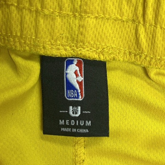 🕳Like New NBA Men's Los Angeles Lakers James 6 Short - Picture 2 of 5